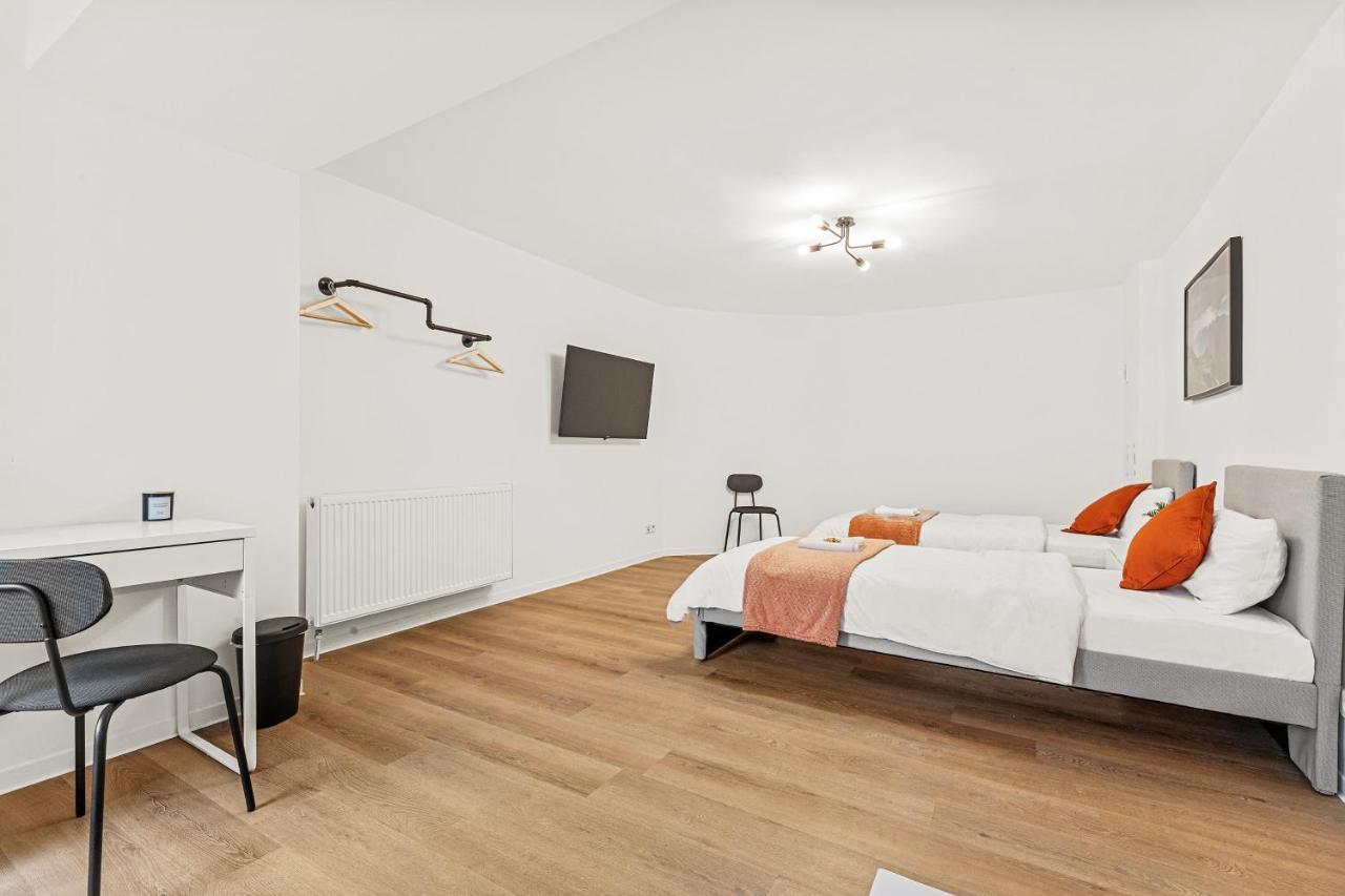 2 Zimmer Apartments, 4 Betten, Vollmoebliert,Zentrale Lage Am S-Bahnhof Berlin Dış mekan fotoğraf
